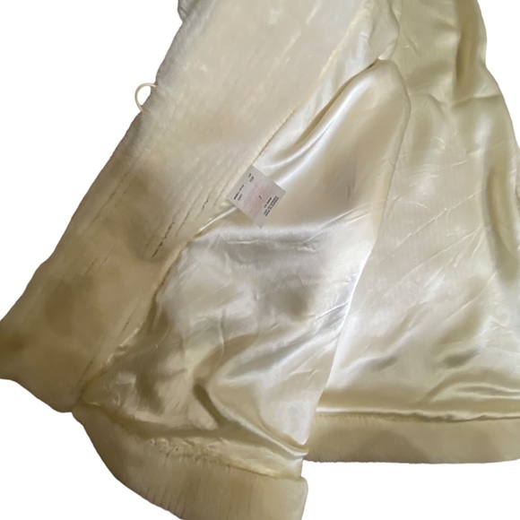 Cream A-Shaped Coat - Size S/M - Picture 5 of 7